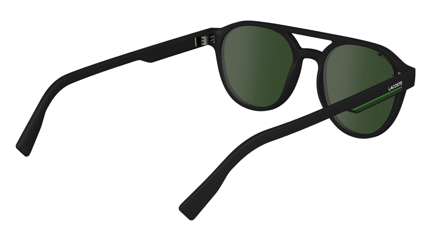 Lacoste Herren-Sonnenbrille L6008S 002 in Matte Black – stilvolles Design mit zuverlässigem UV-Schutz. Maße 53/19/145, leicht und komfortabel für täglichen Tragekomfort. Für Männer, die klassische Eleganz und klare Linien schätzen.