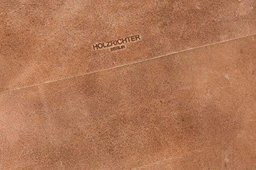 HOLZRICHTER Berlin Laptop-Sleeve 13" in Camel – handgefertigte Hülle aus Premium-Leder für MacBook & Co. Schlankes Design, weiches Innenfutter und langlebige Qualität. Für stilvollen Schutz unterwegs und im Business-Alltag.