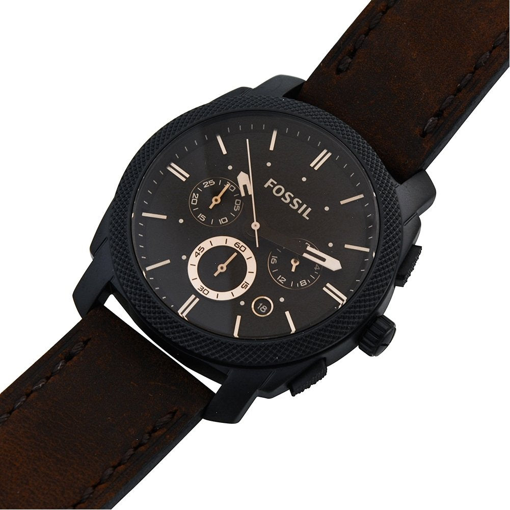 Fossil Machine Chronograph für Herren (42 mm, schwarz & braun, Edelstahl- oder Lederarmband). Robustes Gehäuse trifft präzises Chronographenwerk – stylisch, vielseitig und bereit für jedes Abenteuer. Jetzt entdecken und deinen Look upgraden.