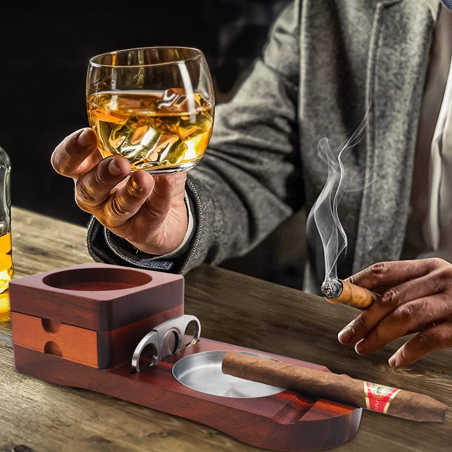Holz Zigarren Aschenbecher Whiskey Untersetzer - Crefun CK2631 zigarren zubehör fĂŒr mĂ€nner Whiskey zigarren geschenkset, mit abnehmbarer aschenbecher Schublade Zigarrenschneider und 2 zigarrenhalter