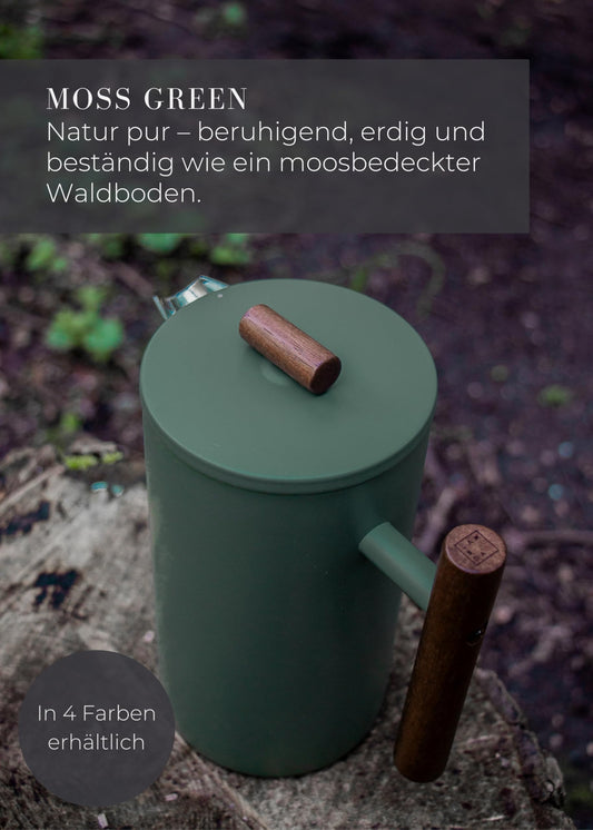Lambda Coffee® CALDERA French Press (1 L) aus doppelwandigem Edelstahl in Moss Green – für bis zu 5 Tassen. Hält Kaffee lange warm und überzeugt mit stilvollem Design. Robuster Kaffeebereiter für echten Genuss und moderne Küchen.