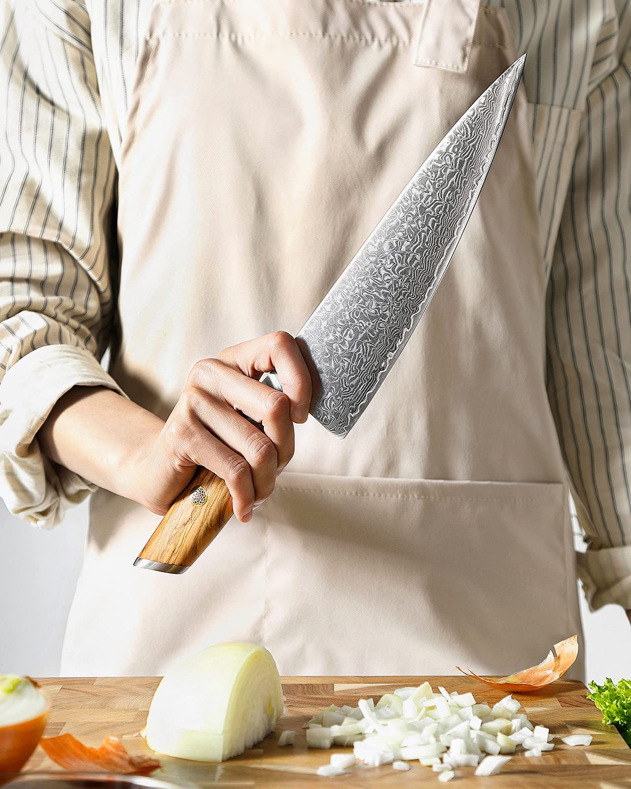 INZUO Damast-Kochmesser 21,2 cm. Handgeschmiedete Präzision für anspruchsvolle Köche. Hol dir jetzt deine Profi-Klinge und schneide wie ein Meister.