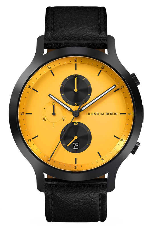 Lilienthal Berlin Chronograph Line 2 (42,5 mm, schwarz/gelb). Präziser Herren-Chronograph aus 316L-Chirurgenstahl mit Quarzwerk, saphirgehärtetem Glas & schwarzem Lederband – robust und elegant. Einfach mal urban glänzen.