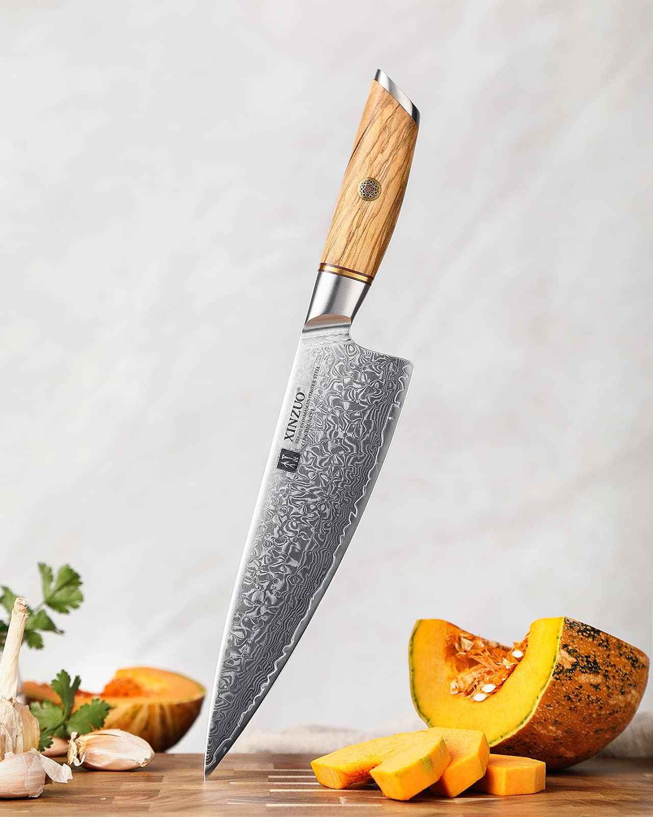 INZUO Damast-Kochmesser 21,2 cm. Handgeschmiedete Präzision für anspruchsvolle Köche. Hol dir jetzt deine Profi-Klinge und schneide wie ein Meister.