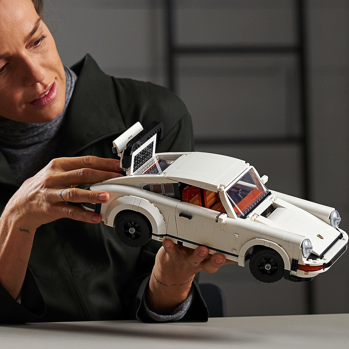 LEGO Porsche 911 (Set 10295). 1.458 Teile Sportwagenikone für Design- und Technikfans.