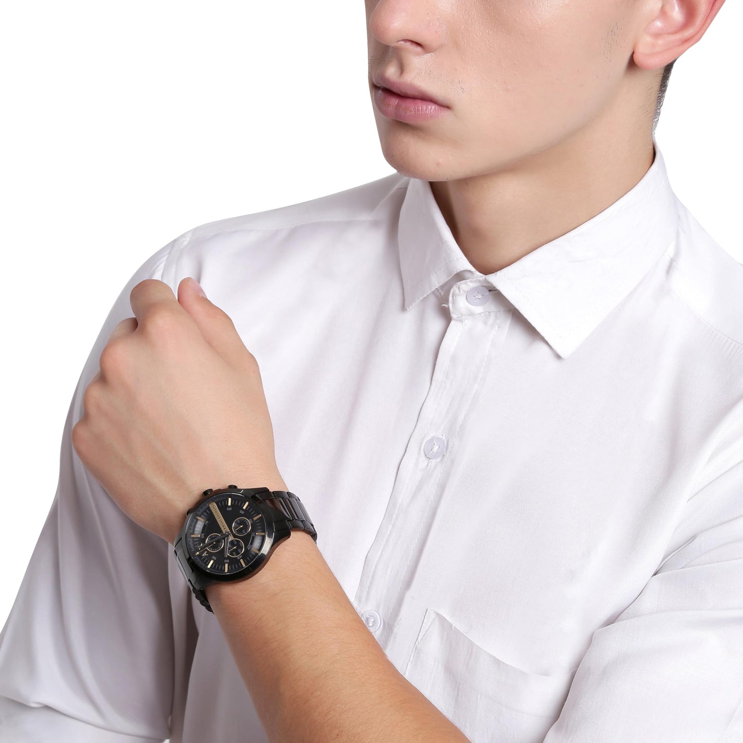 Armani Exchange Herrenuhr AX2164 mit Chronographenwerk und 46 mm Gehäuse – wahlweise mit Edelstahl-, Leder- oder Silikonarmband. Sportlich-elegantes Design mit markanter Präsenz. Für Männer, die Stil und Funktion in einem Statement vereinen.