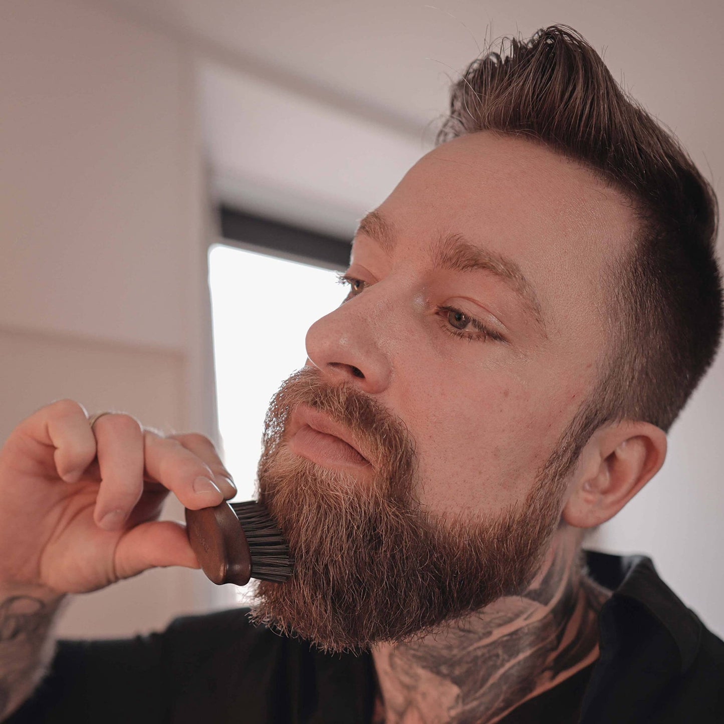 Störtebekker® Premium Bartpflege-Set für Männer – mit Bartöl „Crusoe“, Bartkamm und Bartbürste. Ideal für die tägliche Bartpflege in stilvoller Qualität.