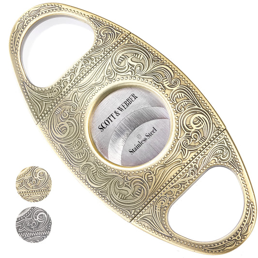 Scott & Webber® Zigarrenschneider mit doppelschneidiger Edelstahlklinge für große Ringmaße. Inklusive edlem Lederetui und Geschenkverpackung in Gold/Bronze. Stilvolles Zubehör für anspruchsvolle Zigarrenliebhaber.