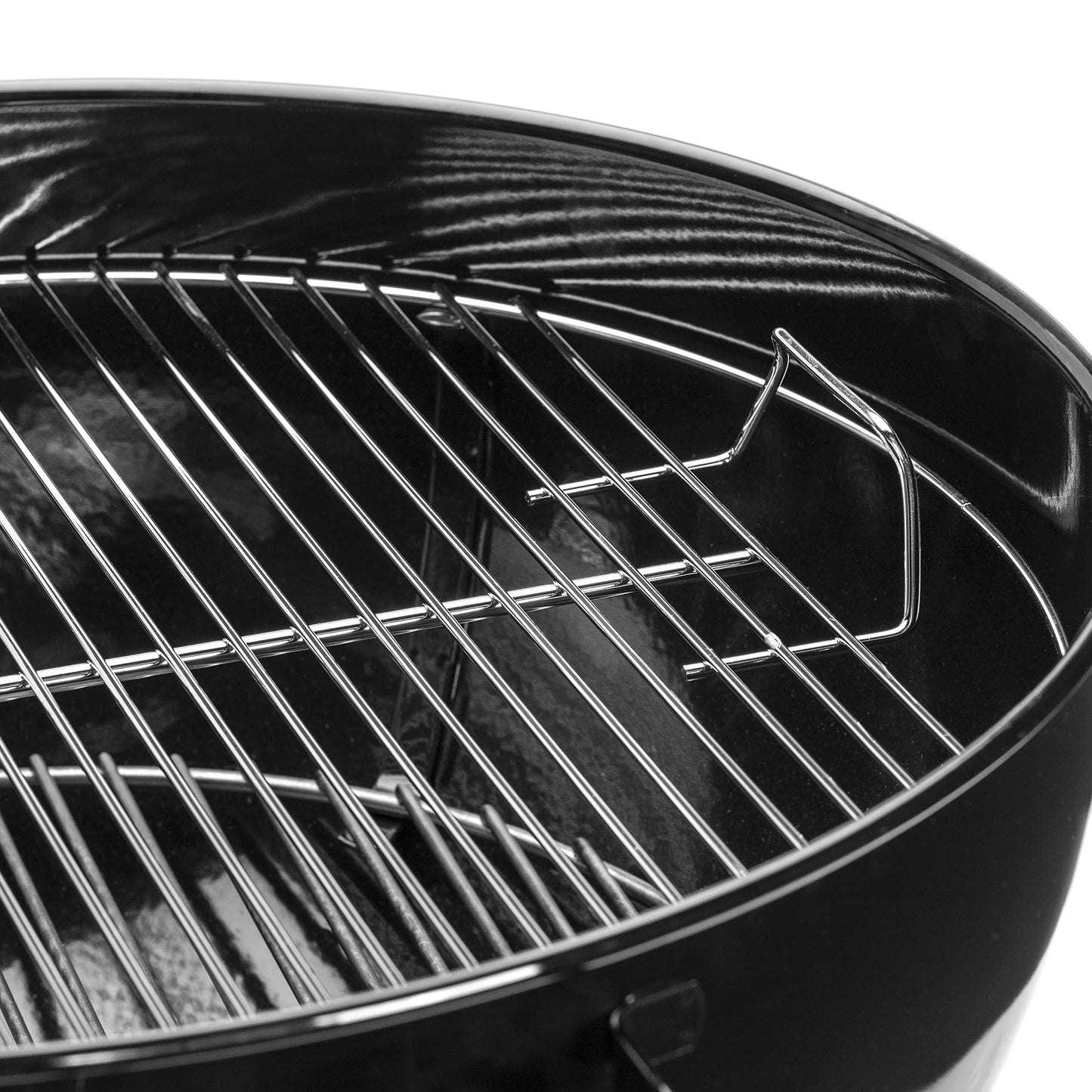 Weber Original Kettle Holzkohlegrill Ø 57 cm mit porzellanemailliertem Deckel und Kessel, integriertem Thermometer und One-Touch-Reinigungssystem. Klassiker mit viel Grillfläche und ikonischem Design. Für authentisches BBQ in bewährter Weber-Qualität.