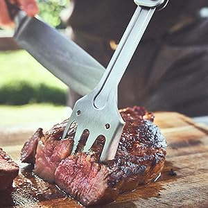 BURNHARD Grillbesteck 4-in-1, Multitool inkl. Grillwender, Grillgabel, Grillzange und Flaschenöffner