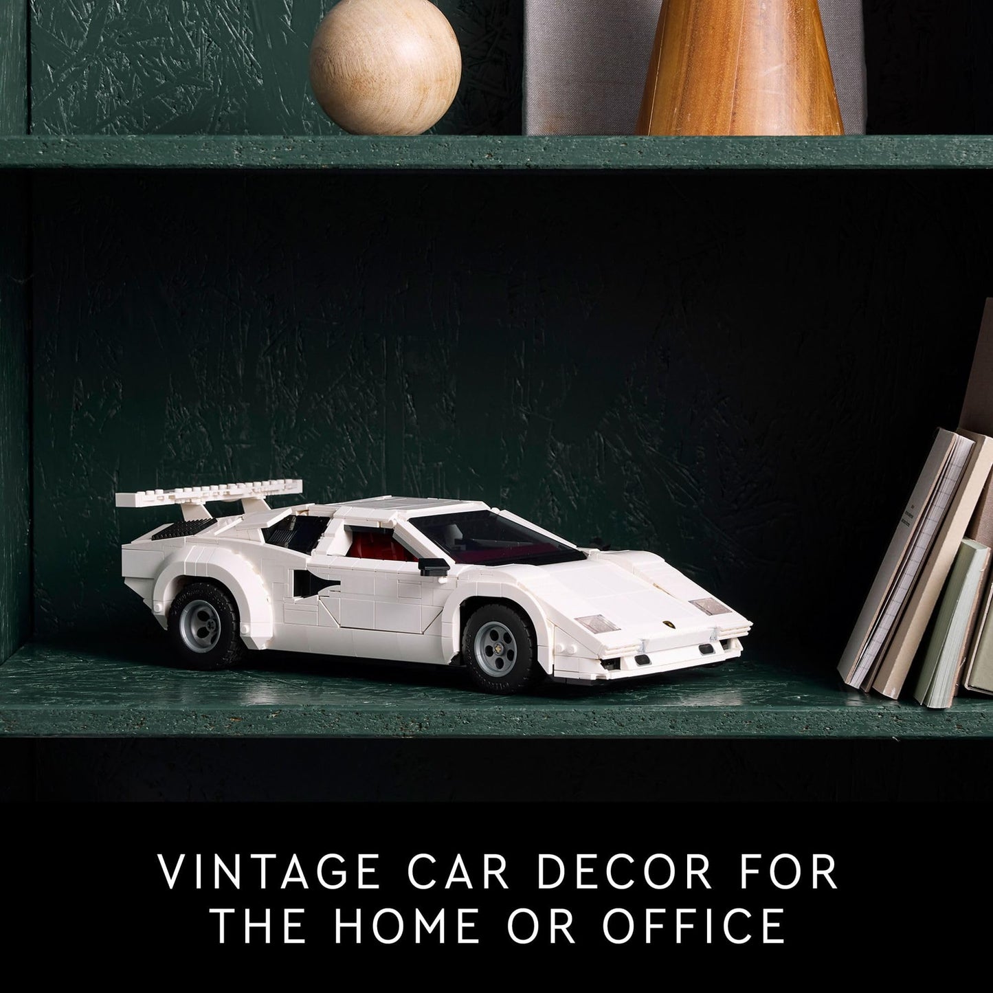 LEGO Icons Lamborghini Countach 5000 Quattrovalvole (Set 10337). 1.506 Teile Supersportwagen-Ikone mit V12-Motor & typischen Scherentüren.