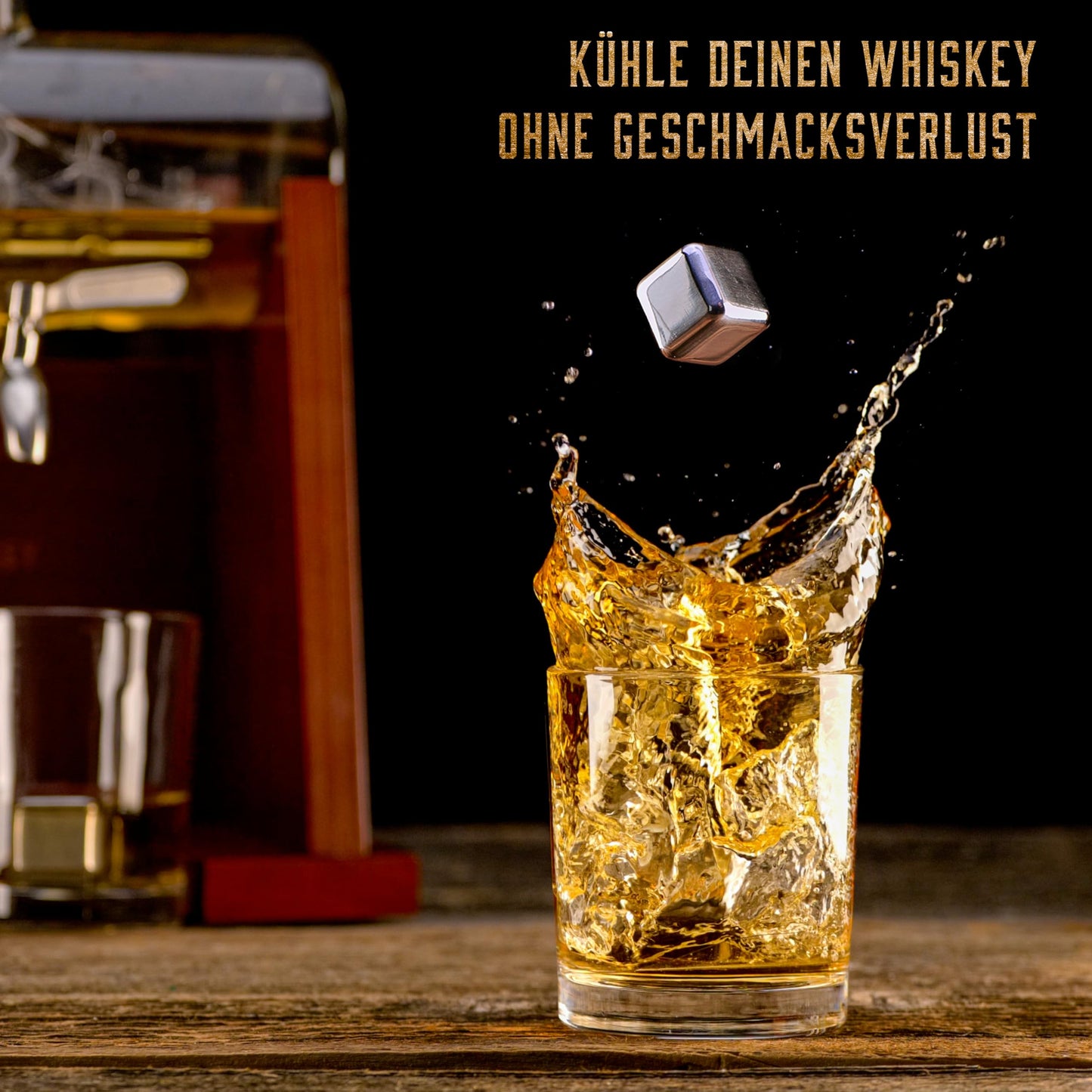 WHISISKEY Whiskey Karaffe Set mit 1100 ml Schiff-Dekanter, 2 Gläsern, 4 Whisky-Steinen und edler Geschenkbox. Für Genießer, die Whiskey mit Klasse servieren wollen.